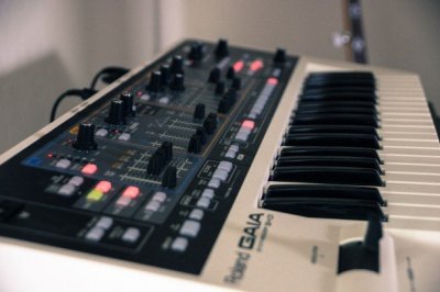 1JB9XFiFmyQ7.878x0.Z-Z96KYq